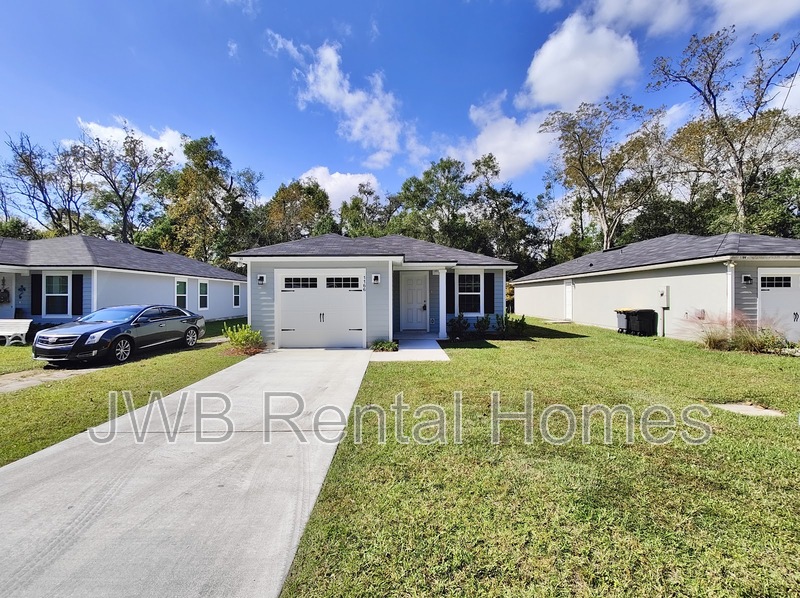 Jacksonville House: 1166 Bertram St