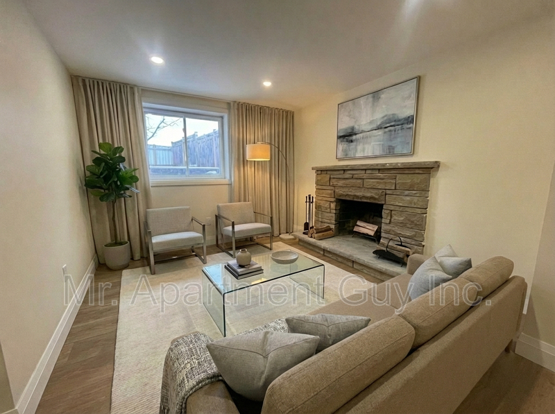 Burlington Condo: 2531 Cavendish Drive