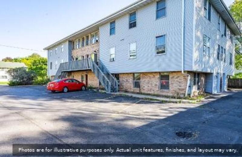 Oshkosh Condo: 835 Wisconsin Street - 2D