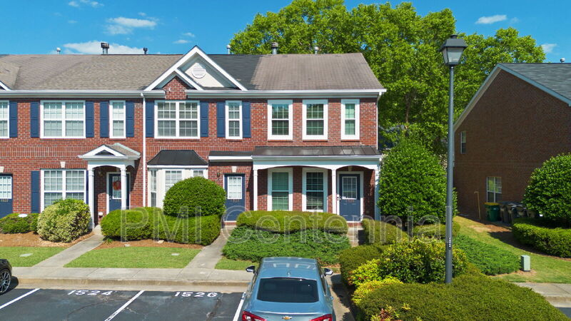 Norcross Townhome: 1528 Cove Creek Cir