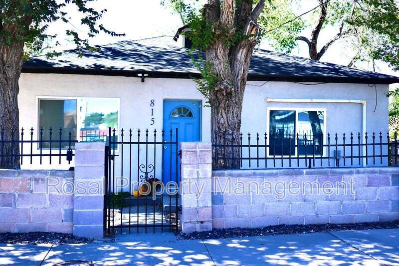 Albuquerque House: 815 John ST SE