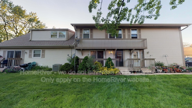 Bolingbrook Condo: 240 Chippewa Ct