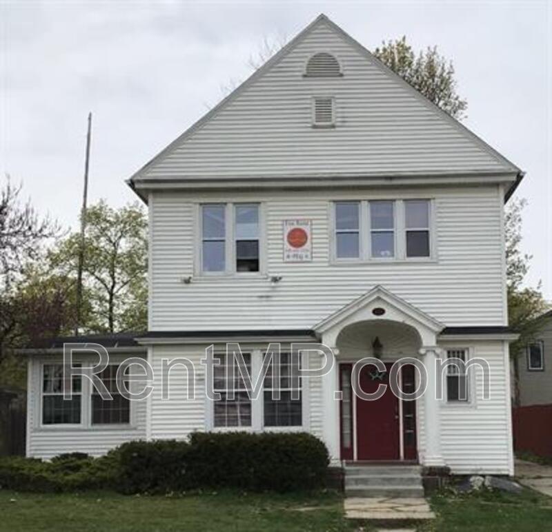 Mt Pleasant Condo: 614 S Main St