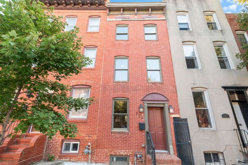 Baltimore Townhome: 229-1 S Wolfe Street