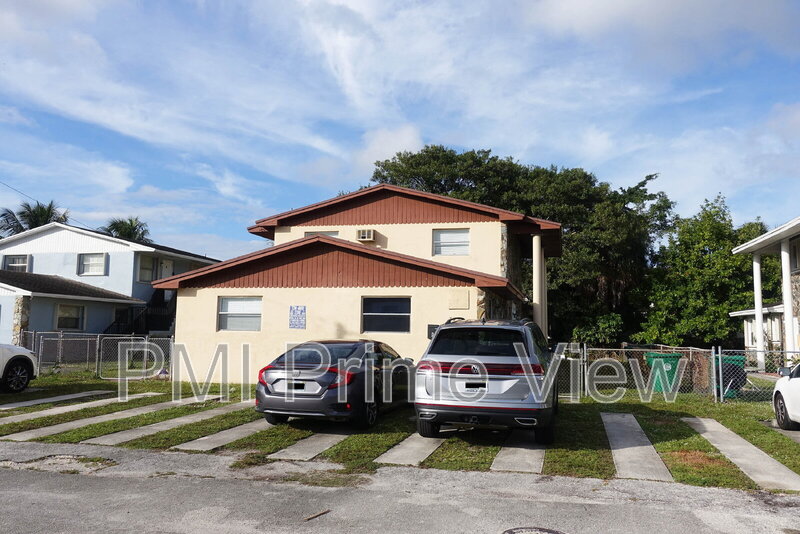Davie Condo: 7331 NW 37th St