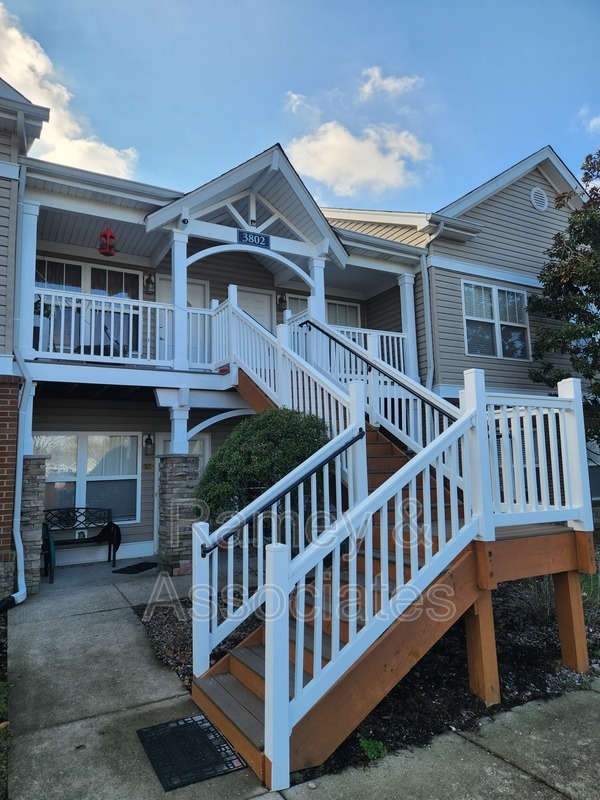 Louisville Condo: 3802 Falcon Crest Drive