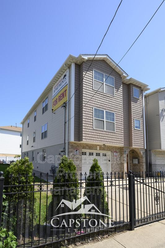 Newark Condo: 255-257 NJ Railroad Ave #2