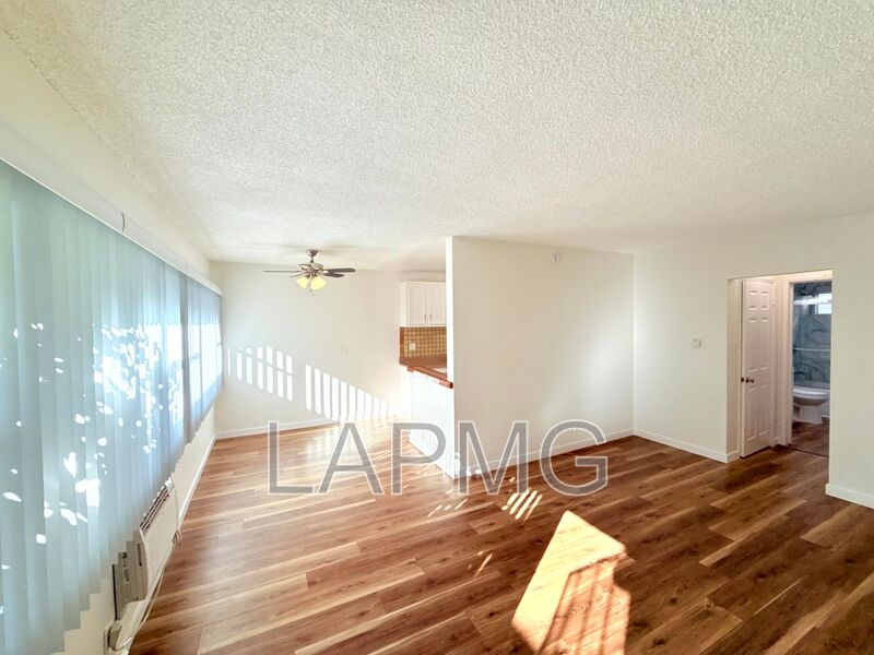 Santa Fe Springs House: 10919 Pioneer Blvd