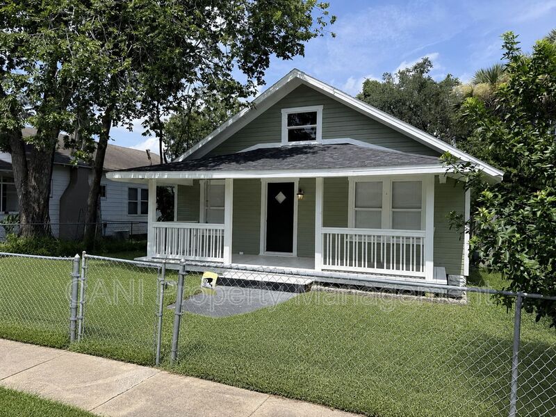Daytona Beach House: 140 Kingston Ave