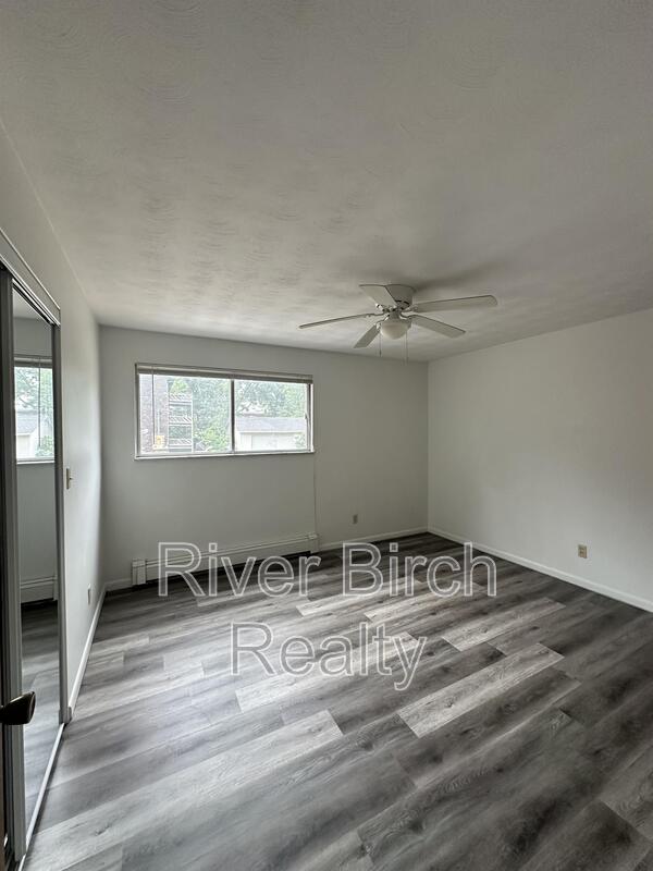 Springfield Condo: 525 West Cook Street - 2