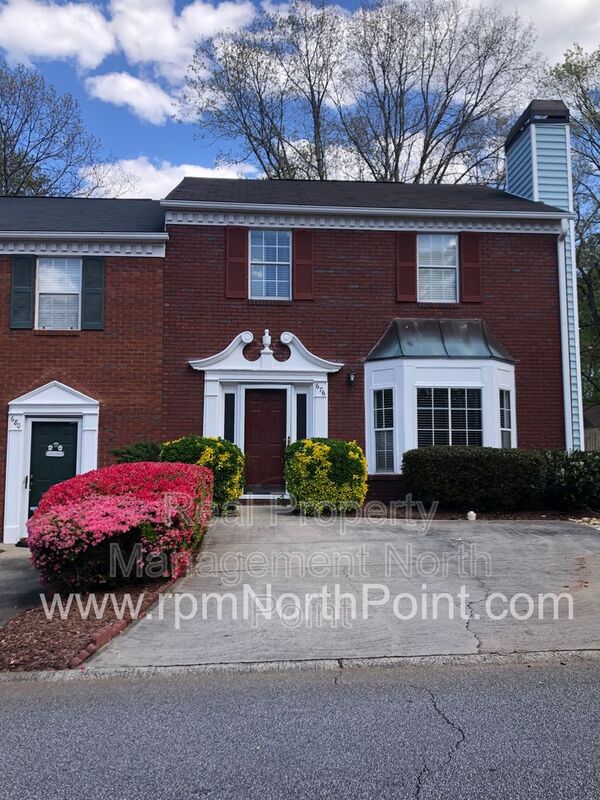 Marietta House: 676 Anderson Walk Lane