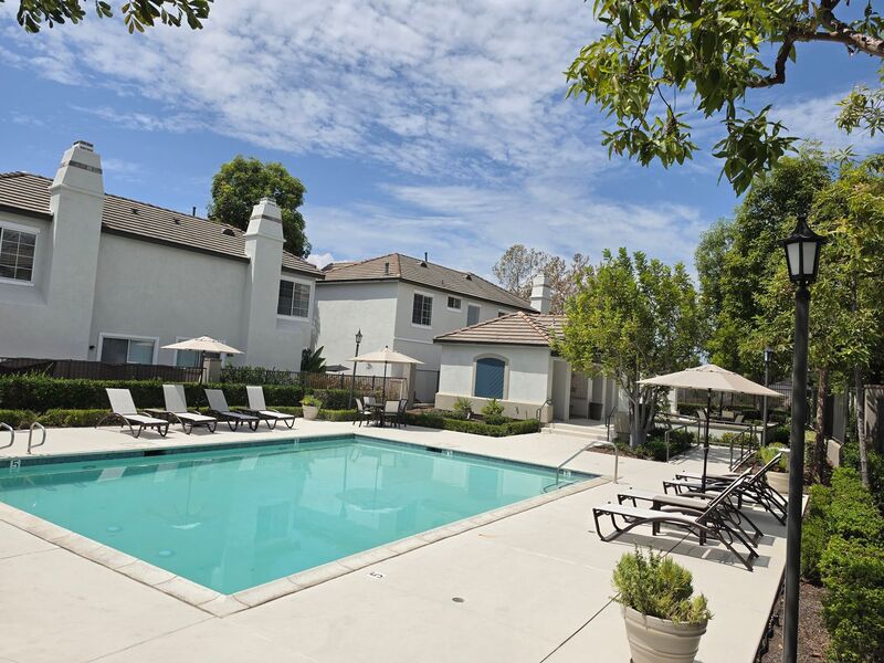 Rancho Santa Margarita House: 162 Seacountry Lane -
