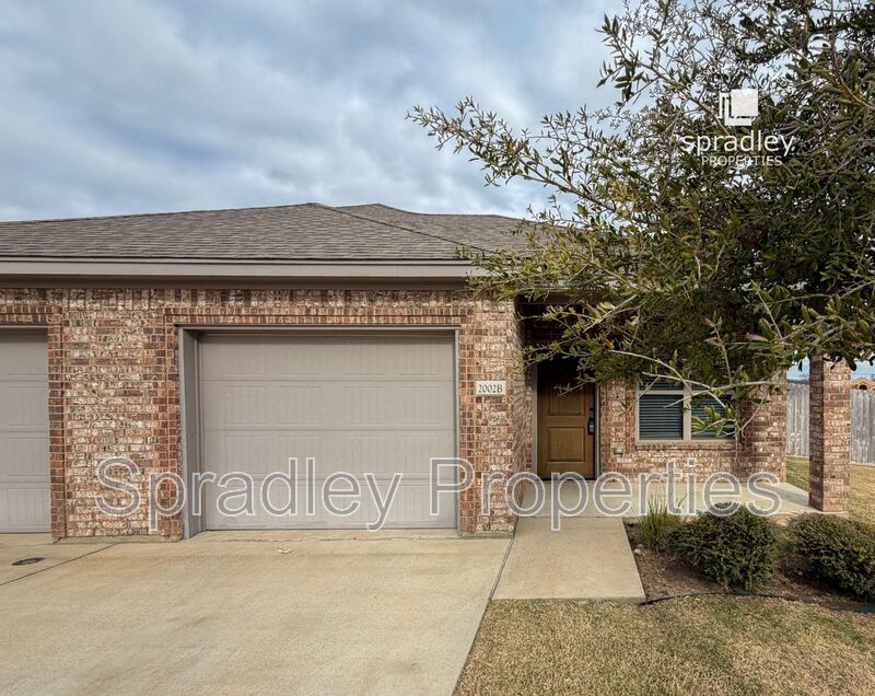 Troy Condo: 2002B Sparrow Cove