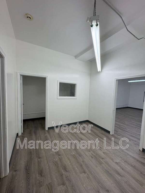 Hamden House: 1158 Dixwell Avenue - Team Mall - C1