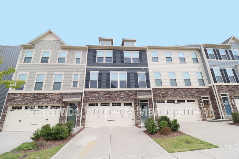 Cary House: 1242 Channing Park Cir