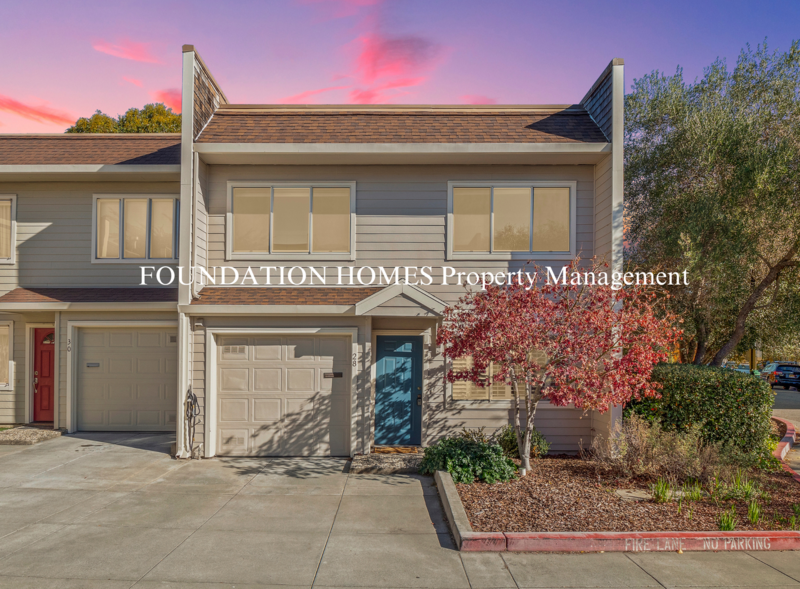 Corte Madera House: 28 Mariner Green Dr.