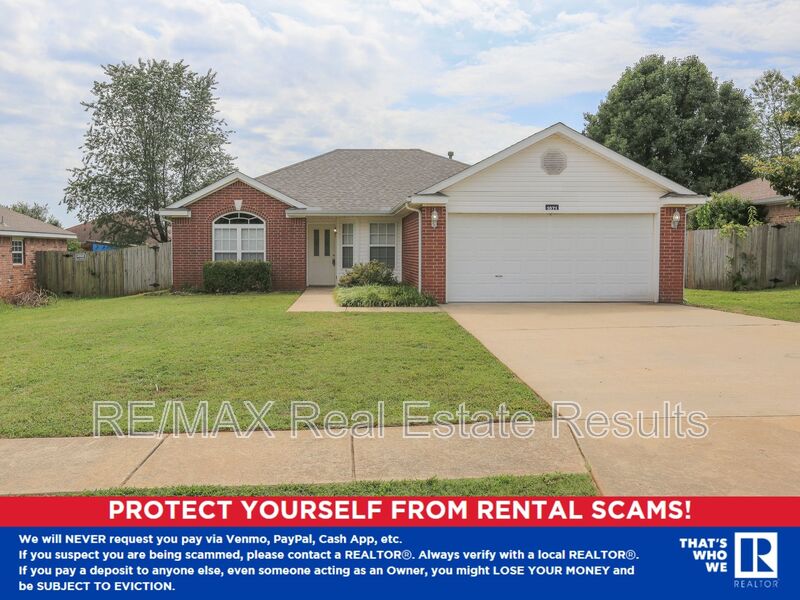 Centerton House: 1071 Evergreen St