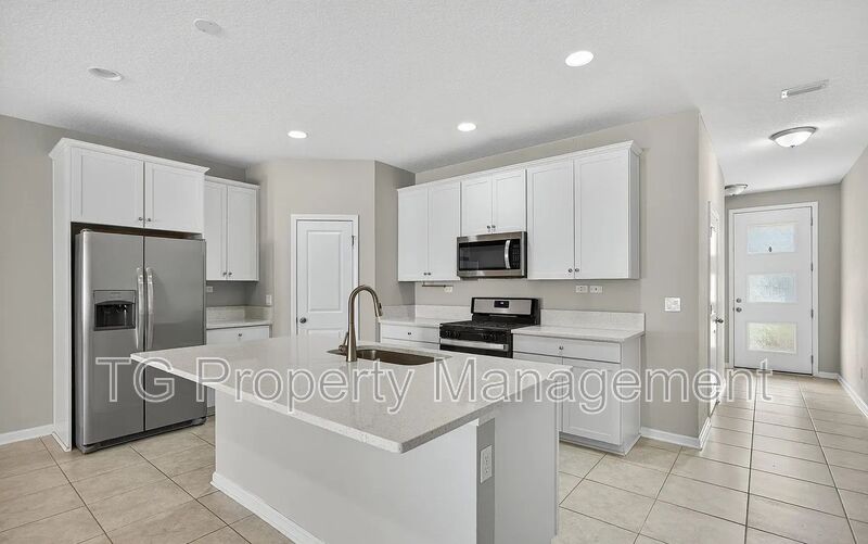 Jacksonville House: 11233 Minnetta Court