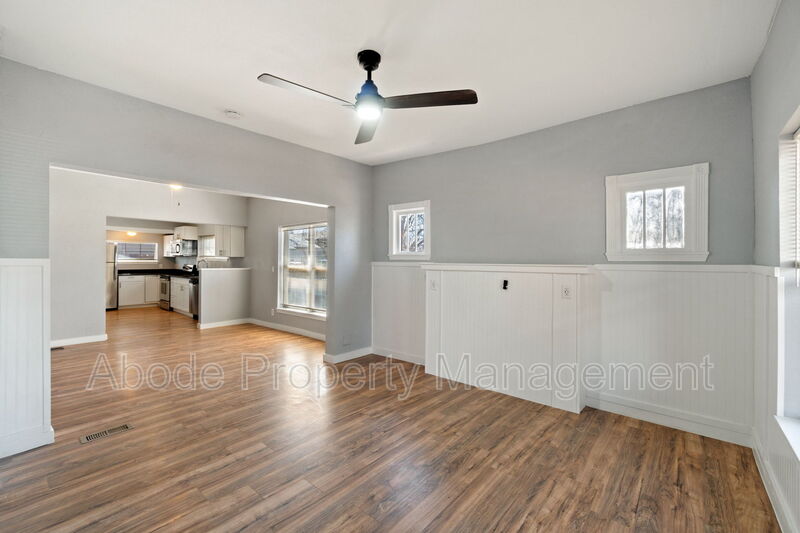 Loveland House: 126 S Lincoln Ave