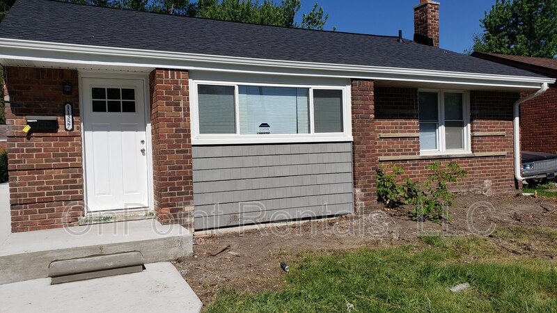 Redford Charter Township House: 11357 Winston