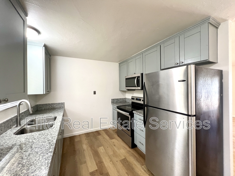 El Cajon House: 1538 Sams Hill Road - C