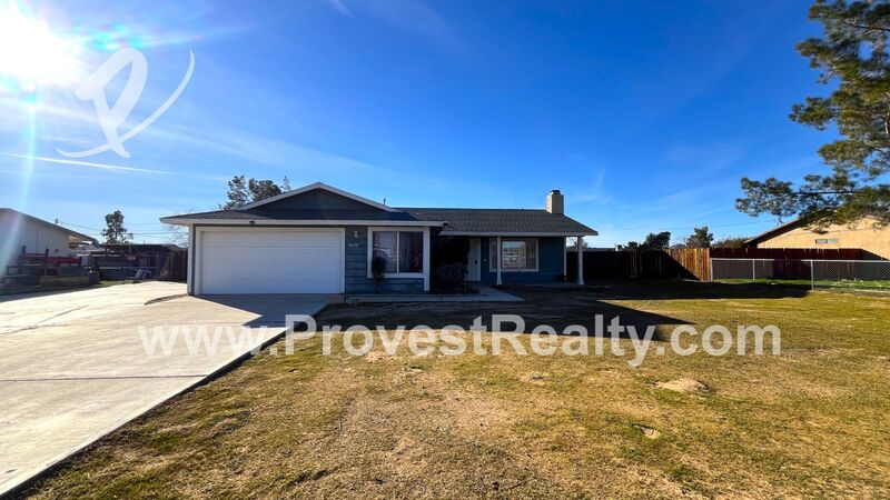 Apple Valley House: 14638 Quivero Rd.