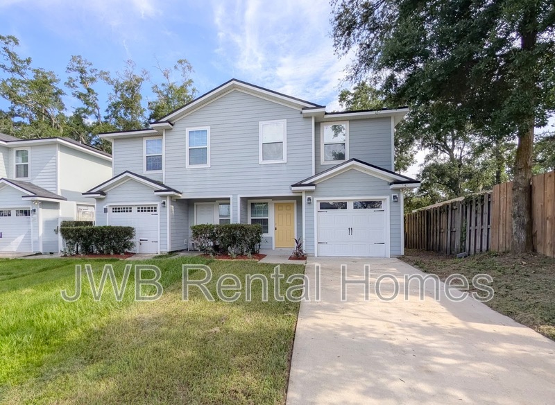 Jacksonville Townhome: 7147 Alton Ave