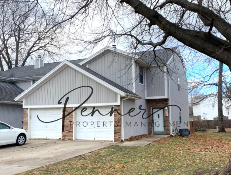 LEE'S SUMMIT House: 3538 NE INDEPENDENCE AVE