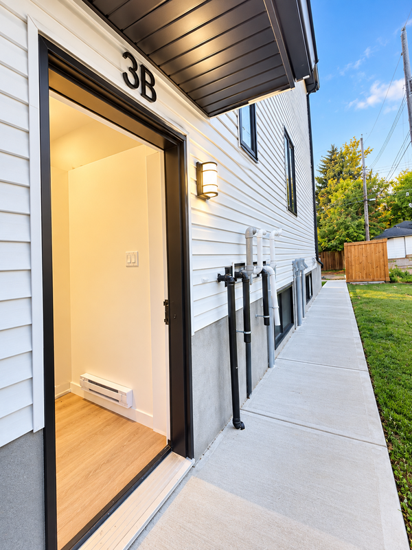Edmonton House: 10711 60A Avenue Northwest