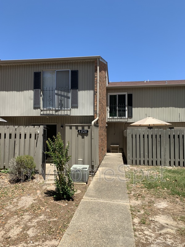 Pensacola Condo: 4828 Huron Dr