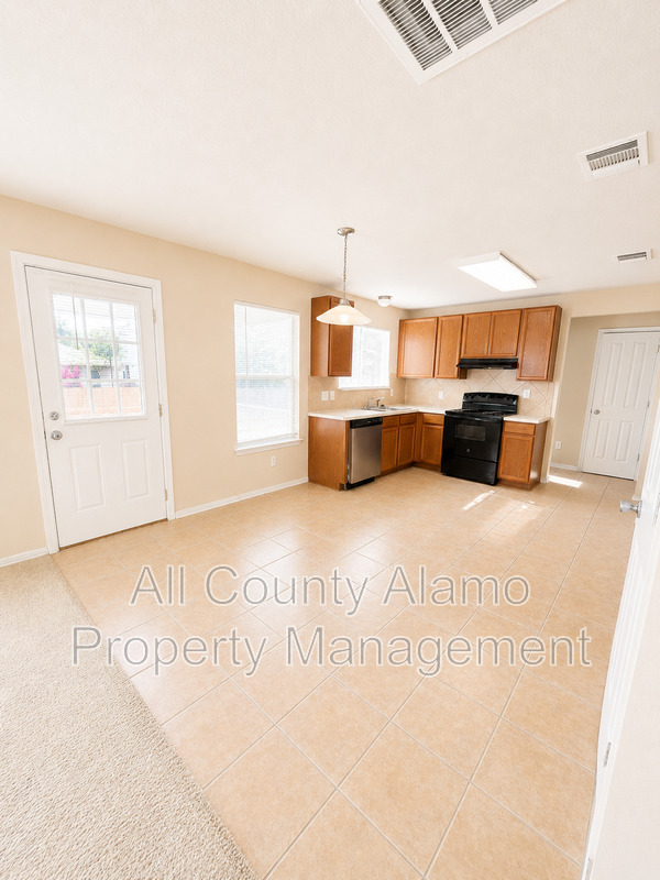 Main Rental Photo 9