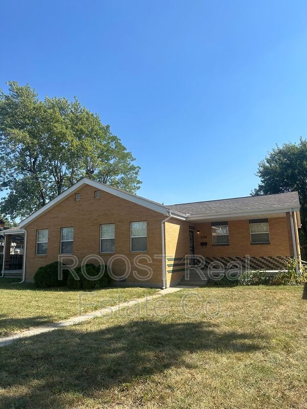 Columbus House: 2197 / 2199 Amherst Ave