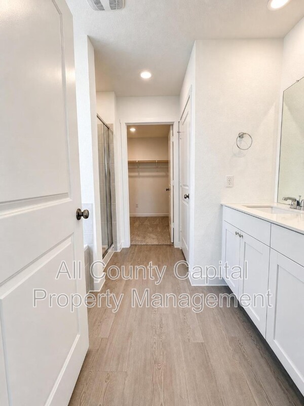 Main Rental Photo 19