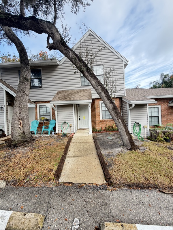 Sanford Townhome: 125 Hidden Arbor Ct