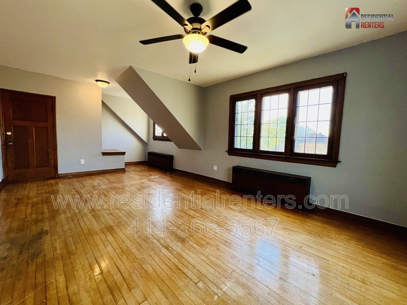 Milwaukee Condo: 1029 W Morgan Ave
