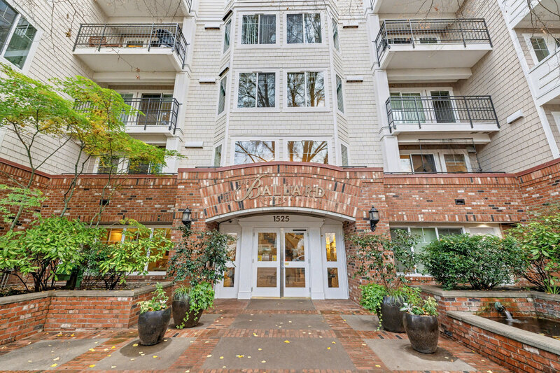 Seattle Condo: 1525 NW 57th St