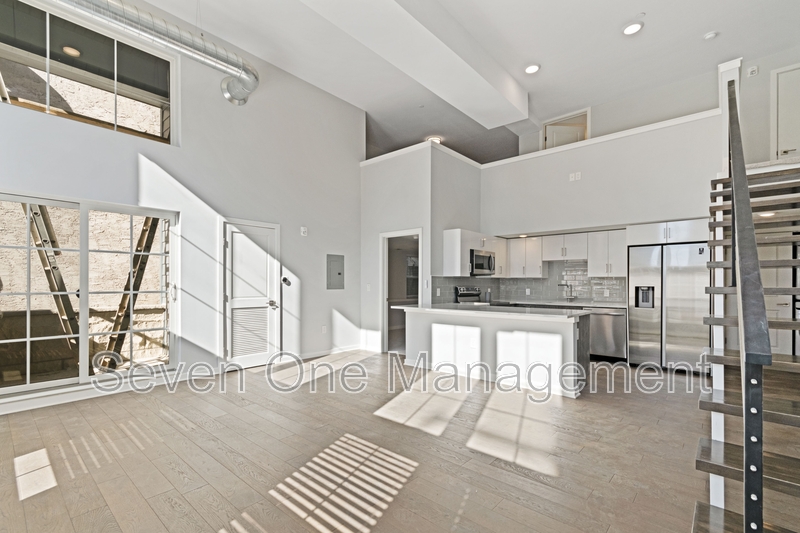 Philadelphia Condo: 4649 Umbria Street - 101