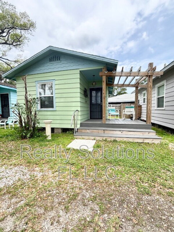 Daytona Beach House: 418 Daytona Street