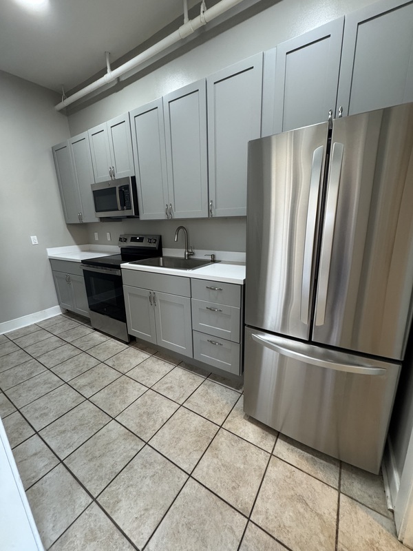 Richmond Condo: 101 W Jackson st