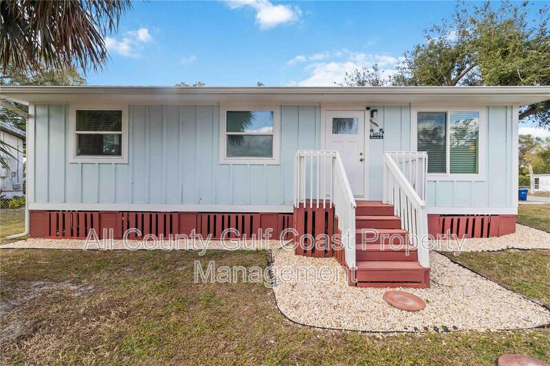 Nokomis House: 604 Church St