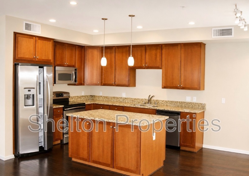Tempe House: 525 W Lakeside Dr Unit 108