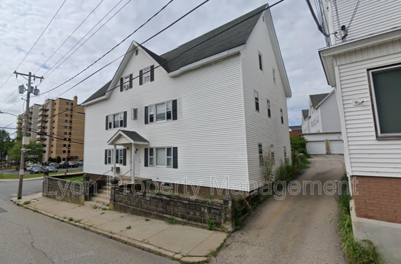 Woonsocket Condo: 302 Pond Street