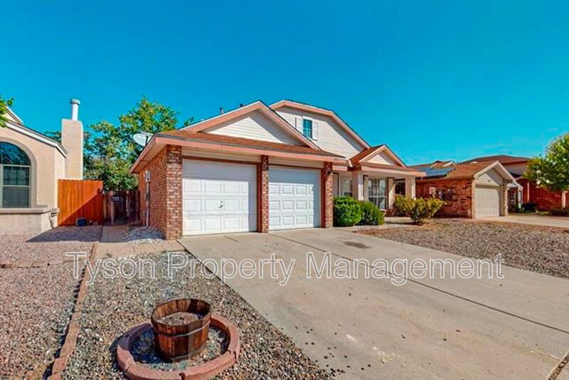 Albuquerque House: 4701 Plume NW