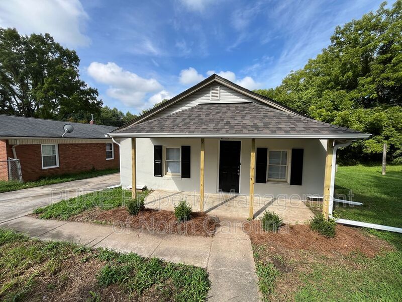 Concord House: 65 Barber St NW