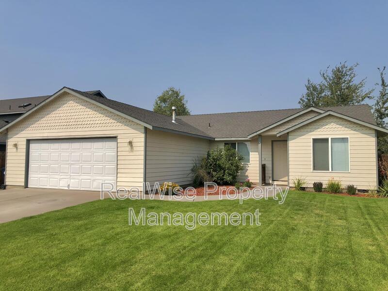 Redmond House: 735 NE Negus Pl