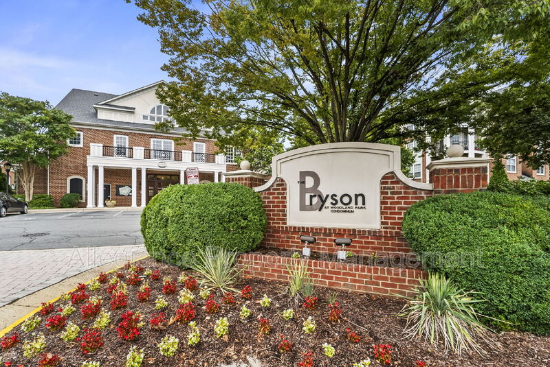 Herndon House: 12929 Centre Park Circle