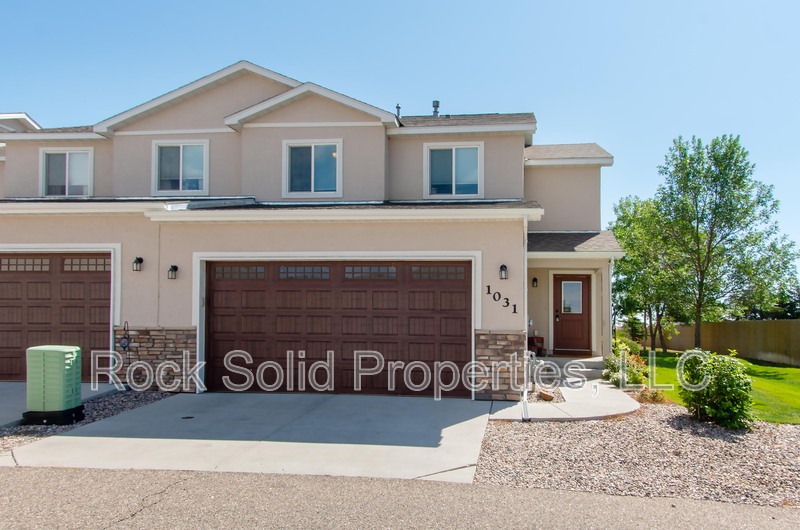 Cheyenne Townhome: 1031 Old Town Lane - 1