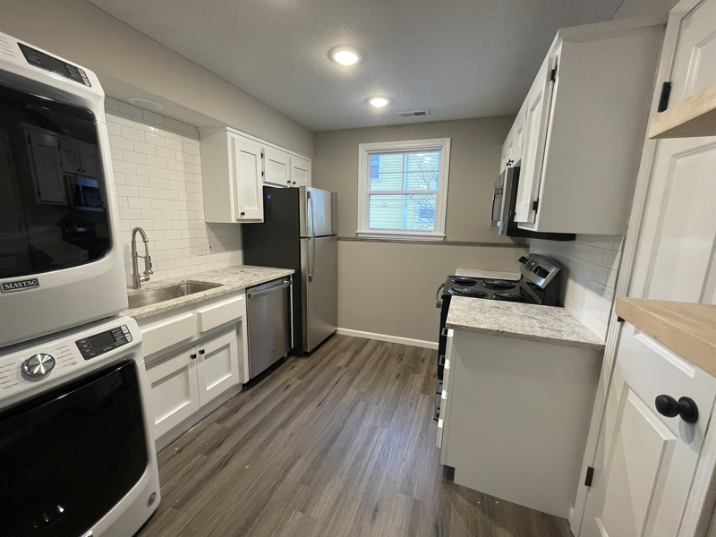 Lawrence Condo: 934 Illinois Street - D