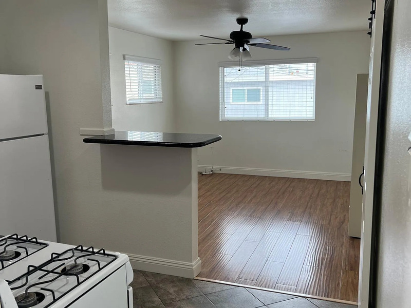 Huntington Beach Condo: 215 5th St