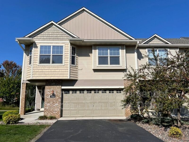 Woodbury Townhome: 3152 Legacy Ln